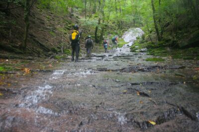 安全で自立した登山家を育成する「マウントファーム登山学校」について