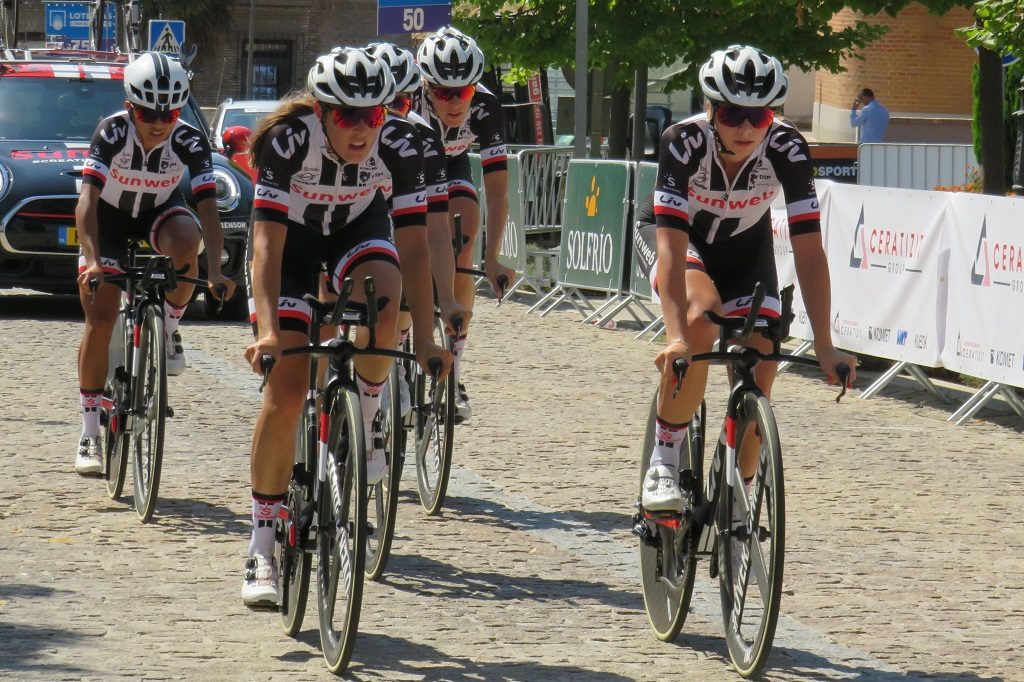 スペインのチームで走る萩原麻由子選手に注目 スペイン 女子ロードバイクレース情報 Greenfield グリーンフィールド アウトドア スポーツ