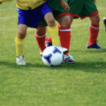 子供に習わせたいスポーツ、サッカーが人気の秘密