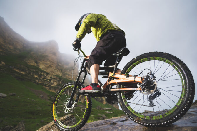 マウンテンバイクの最終形！フルサスMTBのメリットと選び方