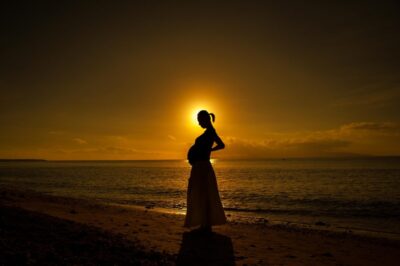妊婦だって海に行きたい！妊婦の海水浴が危険と言われる理由とは？