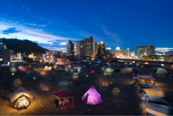 「一時的な宿不足」「遊休地活用」地域の課題をアウトドアで解決！AWAODORI CAMP 2019予約販売中