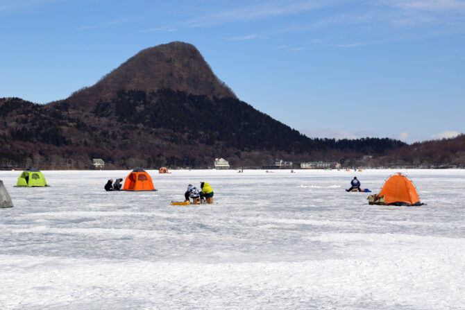 群馬のワカサギ釣りなら榛名湖！榛名湖でワカサギ釣りを楽しむ方法は？
