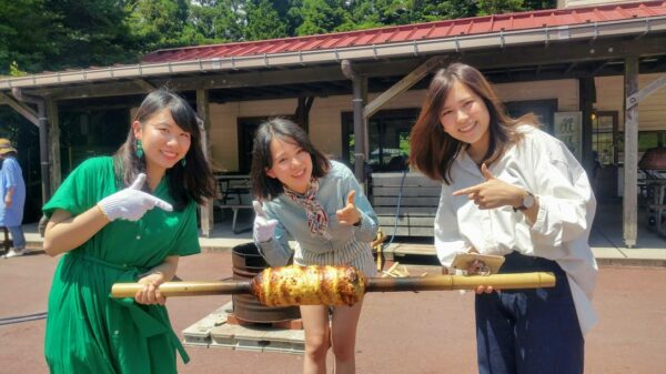 秋は六甲山でアウトドアクッキングに挑戦！手作りピザ教室・バウムクーヘン教室～10月5日（土）から後期開催