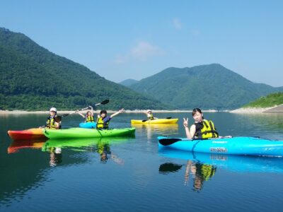 東北随一の飯坂温泉で癒され、絶景の紅葉をカヤックで観賞する 温泉×アウトドアツアー開始