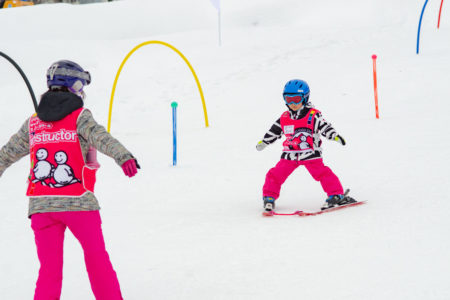 本当に上達する子ども向けスキー／スノボスクールの見分け方
