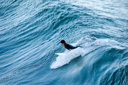 海に行けない日に試したい！サーフィン初心者におすすめな練習用動画