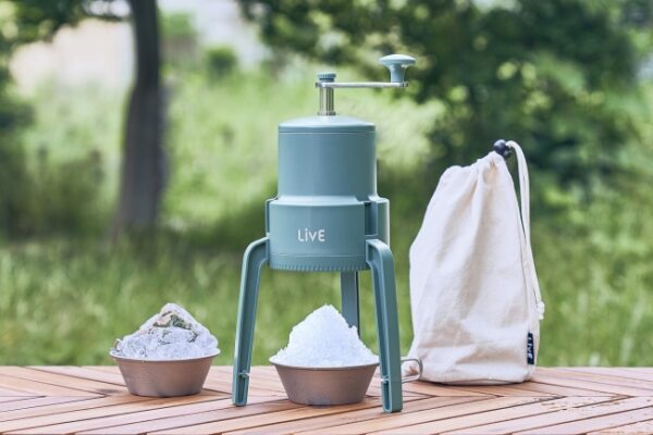 夏のキャンプ・BBQに絶対持っていきたい！市販の氷も削れるかき氷器「かちわり手動かき氷器」