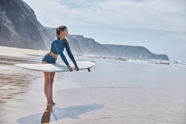 prAna、海の廃棄物から再生されたリサイクルナイロン繊維のECONYLを採用したスイムウェアを発売