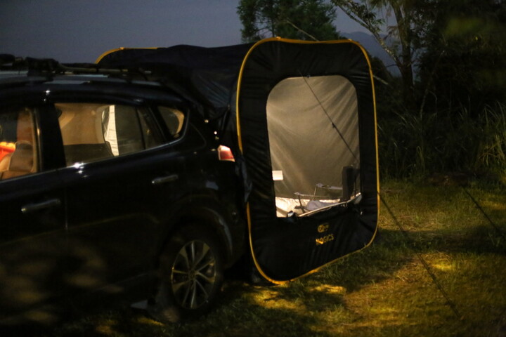 車と連結できるテント Carsule は車中泊もキャンプも楽しめるポップアップテント Greenfield グリーンフィールド アウトドア スポーツ