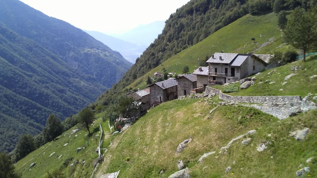 イタリア　登山　コロナ