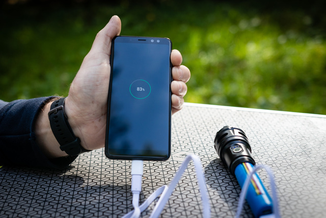 多機能アウトドアツール Baha SHOVEL