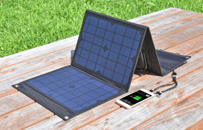 太陽光ですぐ充電！ エネポルタの「折り畳みソーラーパネル」はQC3.0対応