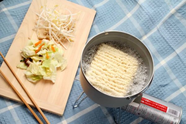 レトルト食品でキャンプ飯を格上げ！レトルト食品を使ったおすすめレシピ大公開！