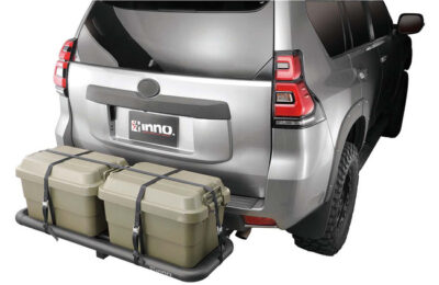 リアヒッチキャリア「INNO ルーフデッキ45」で、アウトドア道具をおしゃれに積載