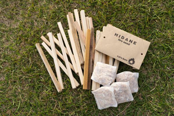 キャンプの焚き火に欲しかった！天然素材の着火剤「HIDANE」