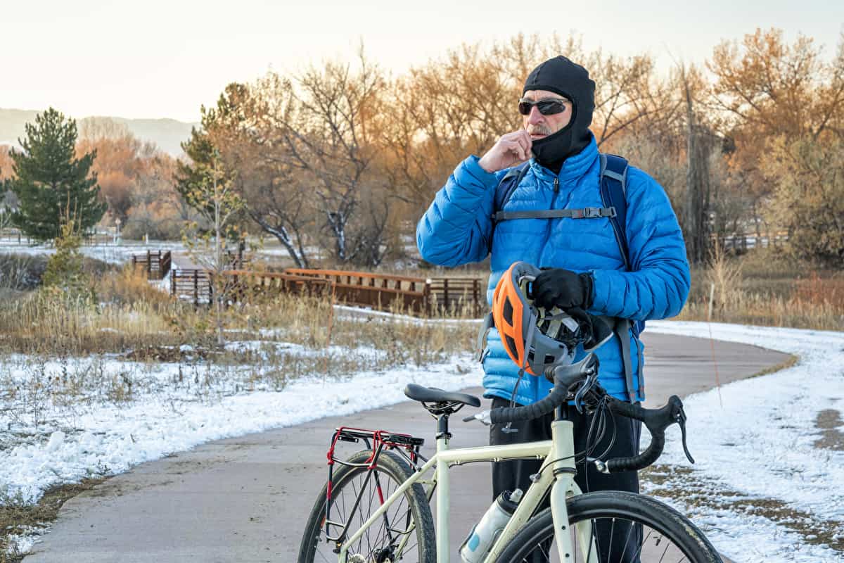 メンズ用 冬のロードバイク服装は防寒対策が必須 冬の服装に加えるアイテムとは Greenfield グリーンフィールド アウトドア スポーツ