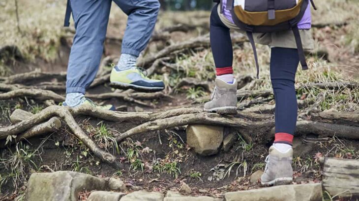 秋の登山に出かけよう 服装の選び方とおすすめコーディネート Greenfield グリーンフィールド アウトドア スポーツ