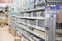 メタルラックはキャンプ道具の収納におすすめ！自分にあったメタルラック選びをしよう