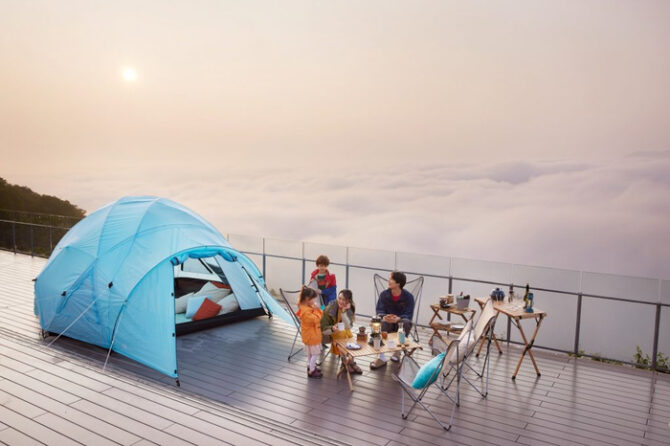 【リゾナーレトマム】天空の絶景を家族で貸し切りできる「雲海テラスキャンプ」登場