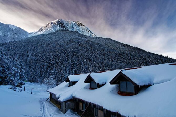 【2024年版】山小屋泊が初めての登山者におすすめの山小屋を紹介