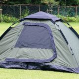 OUTDOOR MANのスリムサイズテント「ONE TOUCH SMART TENT」は、ソロキャンプに最適なロープを引くだけワンタッチ組み立て！
