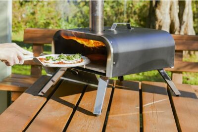 軽量ポータブルピザ窯「窯焼名人」はアウトドアで本格イタリアンピッツァ！窯内温度４００℃以上の高温を実現