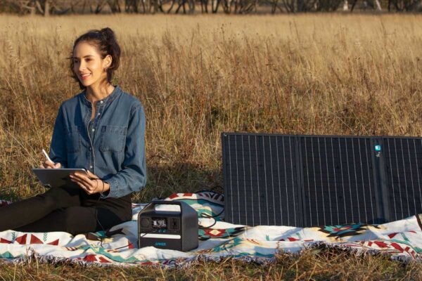 Anker、一般的なポータブル電源に比べて約6倍の長寿命バッテリーを搭載 「Anker 521 Portable Power Station（PowerHouse 256Wh）」を販売