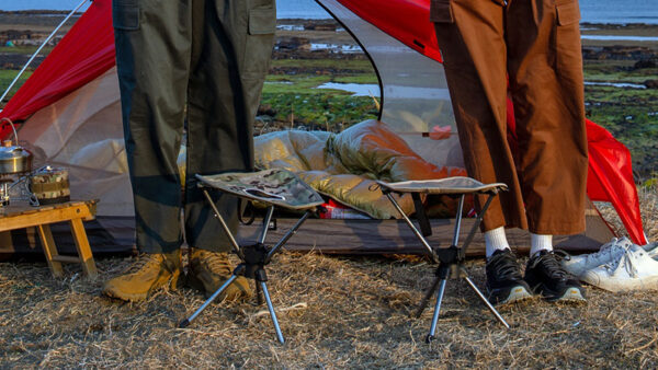 超軽量折り畳みアウトドアチェア『MINI-FIT』は360度回転機能でキャンプがより快適に