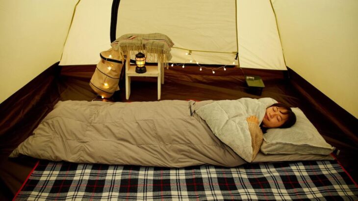 西川の寝具技術とキャンプ好き社員のアイデアを詰め込んだ、洗えるダウン寝袋『西川本気寝袋』