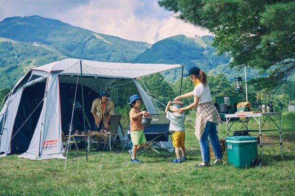 夏キャンプの新スタイル「サマーファミリーキャンプ」コールマンダークルームシリーズからエアーシリーズが登場