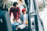 車にキャンプ道具を積み込むテクニックと収納グッズ