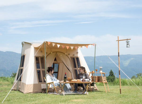 広々ロッジ型テント「Dolce lodge」が発売