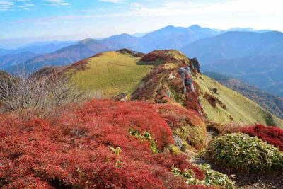 秋の剣山の登山、日帰りルートと紅葉スポット