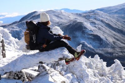 秋冬登山におすすめのカイロの活用方法