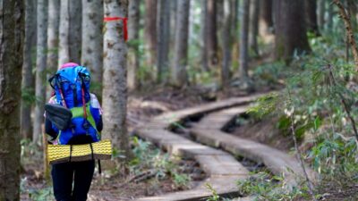 【2024年版】登山で絶対に役立つ登山便利グッズ8選