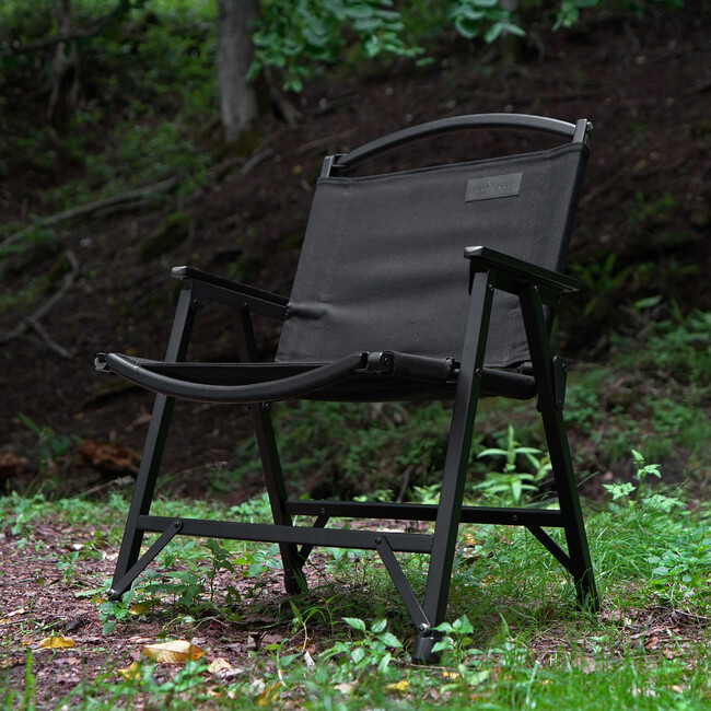 BLACK WOOD CHAIR