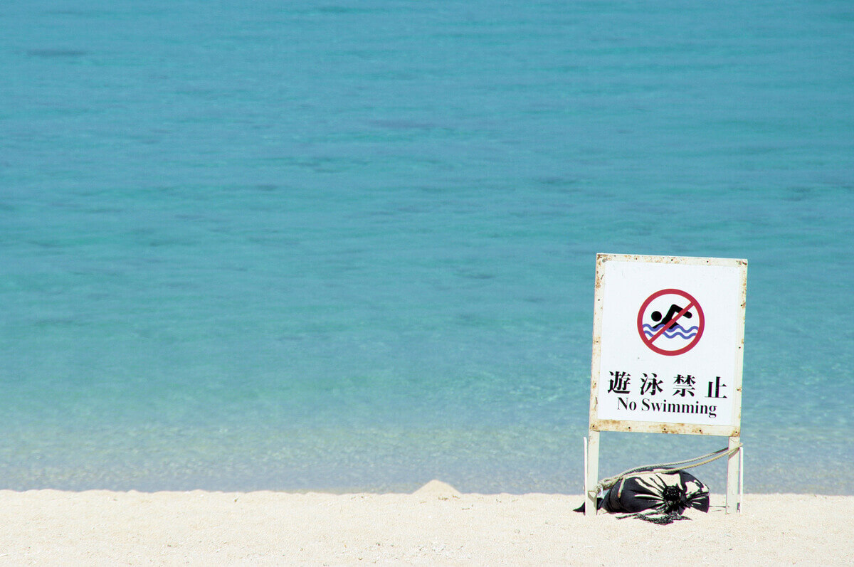 夏のサーフィン　注意点