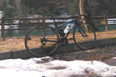 ロードバイクで雪道・凍結した道が危険な理由！気をつける場所と対処法も