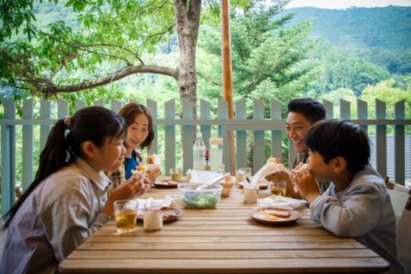 宿泊料が最大15％オフ！卒園・卒業祝いは「ミューの森」でグランピングへ