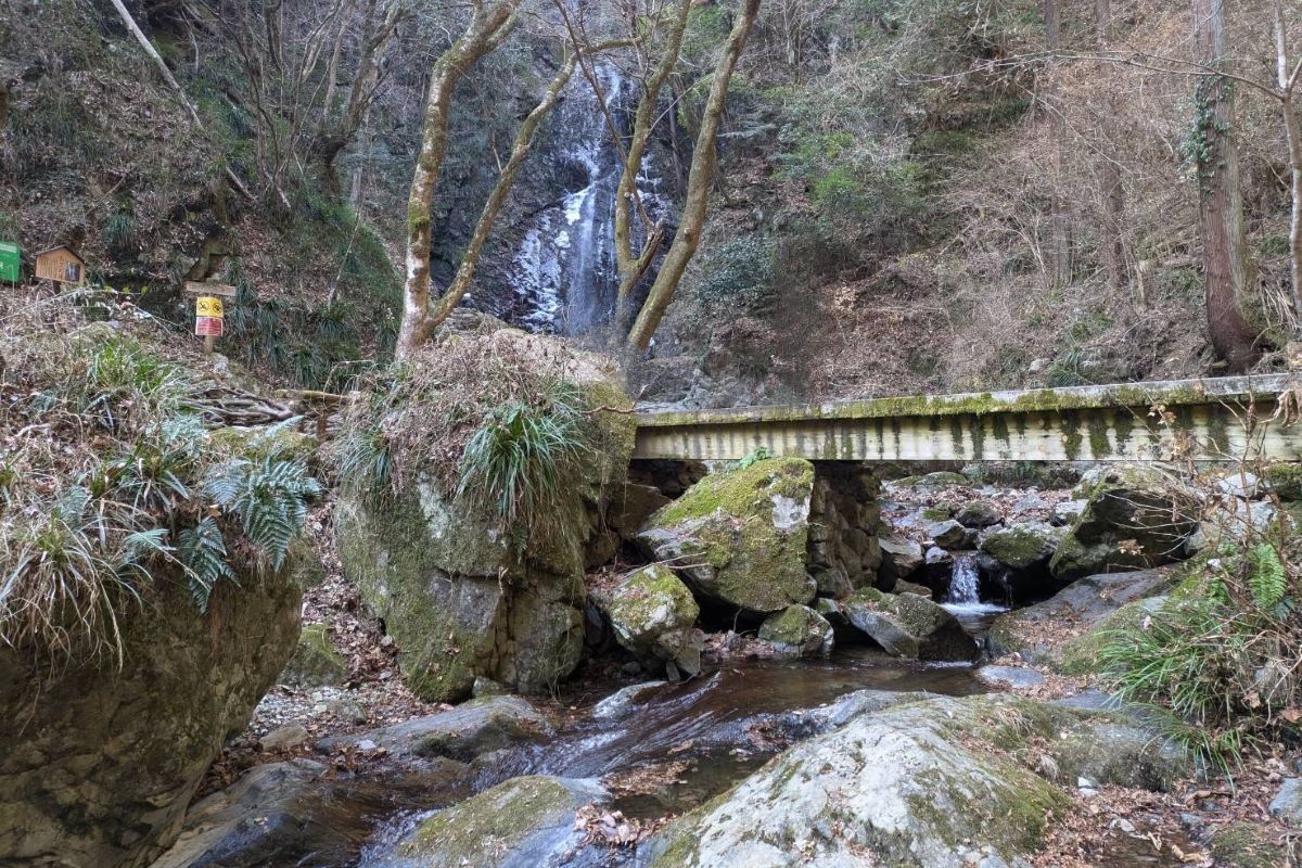 払沢の滝　冬　ハイキング
