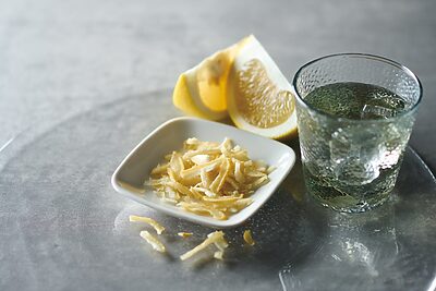 自然の恵みでまるごと果皮もおいしく！無印良品から「ソルティピールチップ」3種が発売