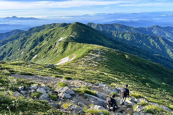 【登山記】山深き名峰・飯豊山へ｜静寂の稜線と大展望に感動！