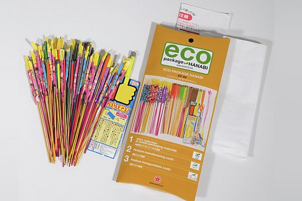 地球にやさしい夏の風物詩を、次の世代へ。エコ花火という選択肢