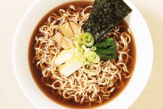 ギルトフリーでおいしい一杯を気軽に。インスタントのおすすめヴィーガンラーメン5選