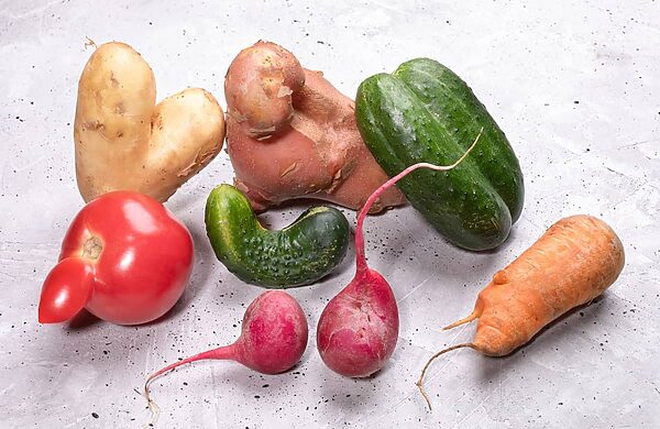 規格外でもおいしさは同じ。農家とお財布にやさしい“訳あり野菜”を選ぼう