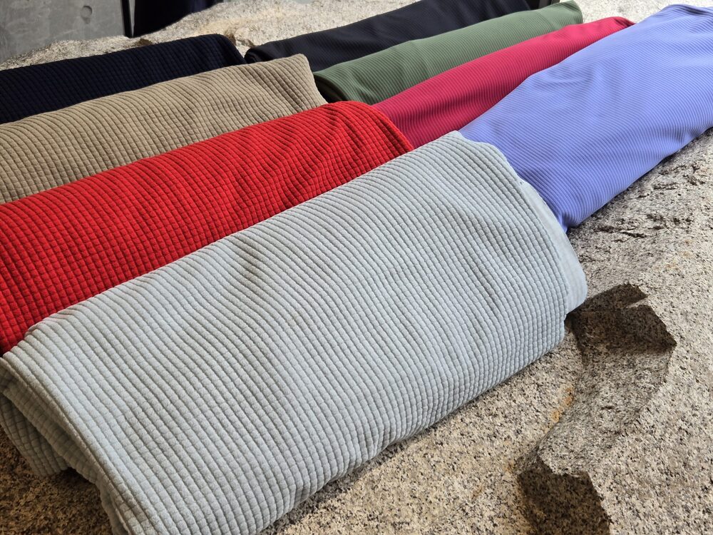 「ポリゴン」でつくる座布団&まくらのワークショップ