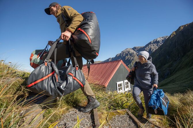 タフに旅を支える「Expedition Duffel」登場！40L・65L・90Lの3サイズ展開