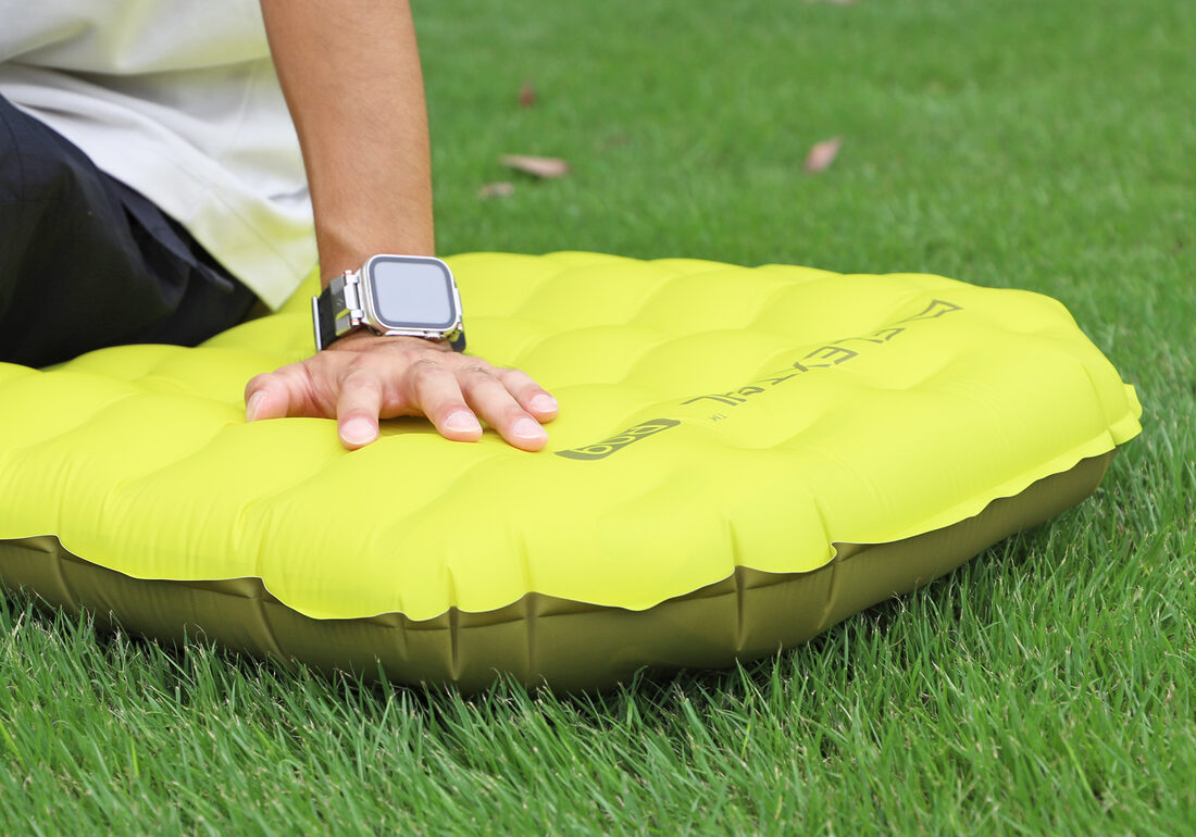 R値最高クラスのエアーマット【タイニースリーピングパッド】登場