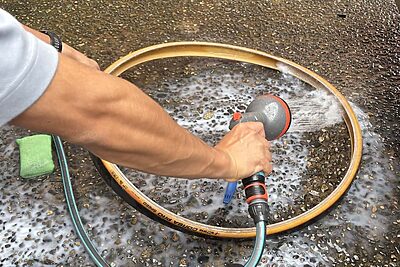 冬眠前の愛車に、ひと手間を。チューブレスタイヤを長持ちさせる3つの習慣